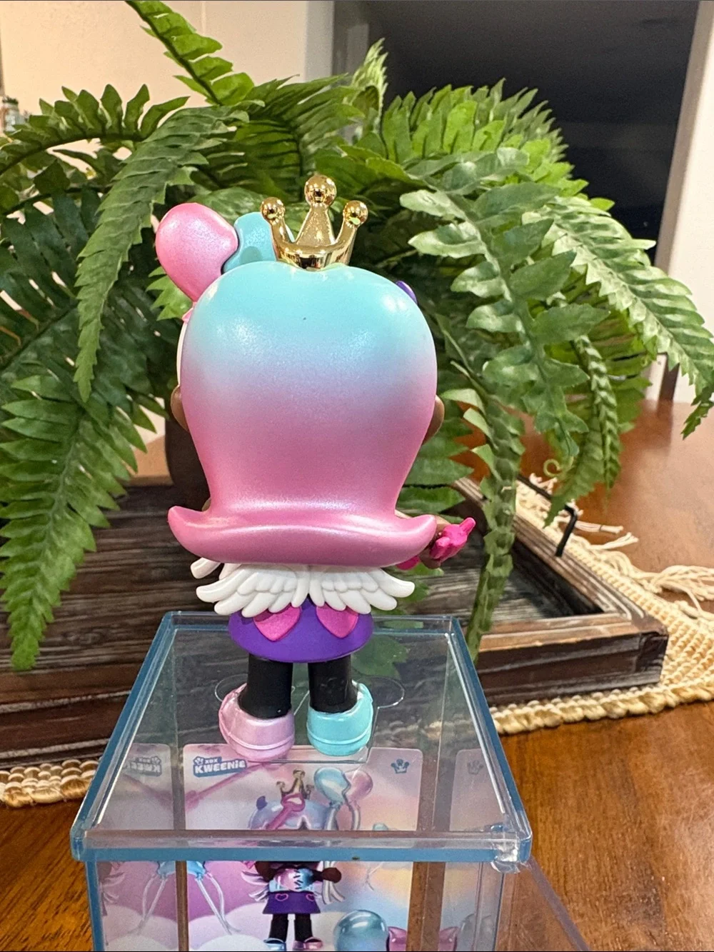 Kween of Heartbreakers Mini Figure – Pink & Teal